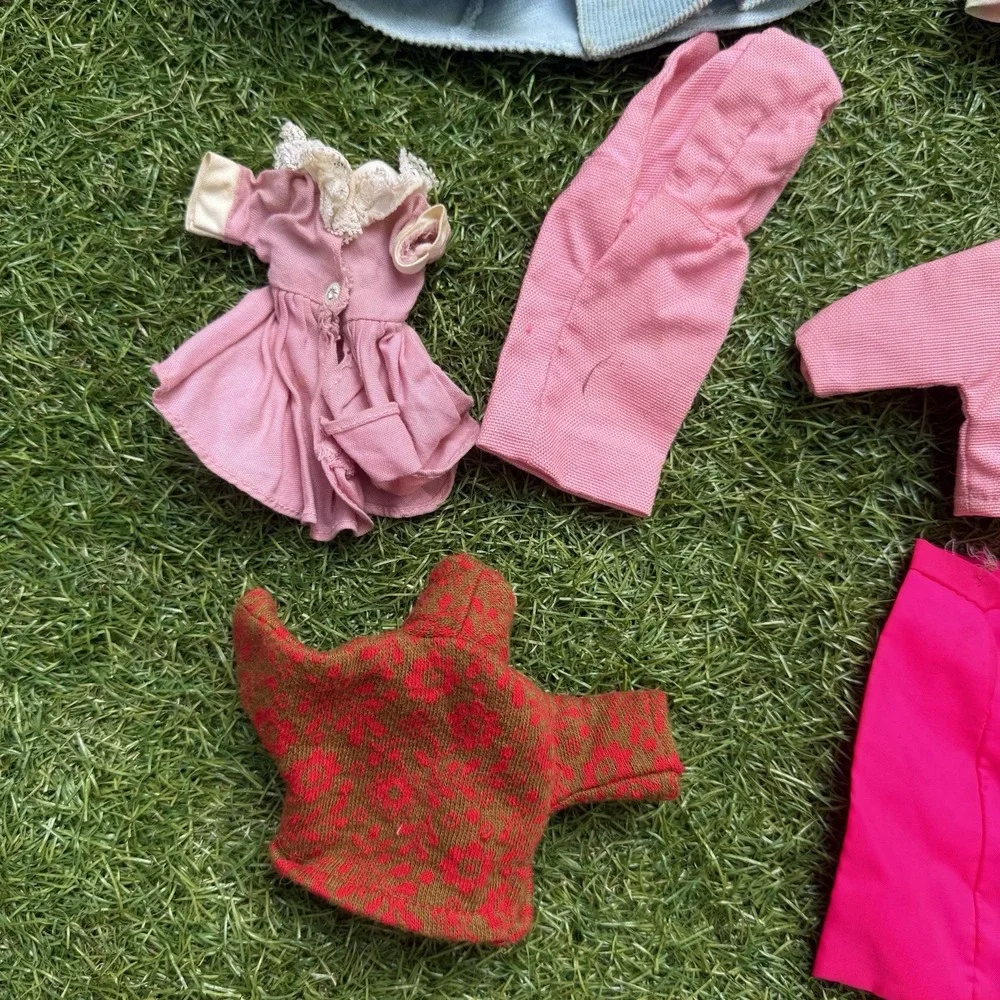 Vintage‎ 70s Barbie Clothing Lot of 7 Pieces Dresses Skirt Jackets Pink